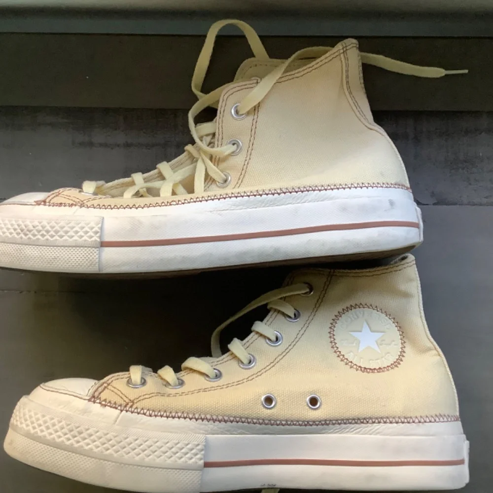 Pre-owned Converse AllStar Chuck Taylor Women’s Lift High Top Sneakers size 8 - Picture 3 of 9